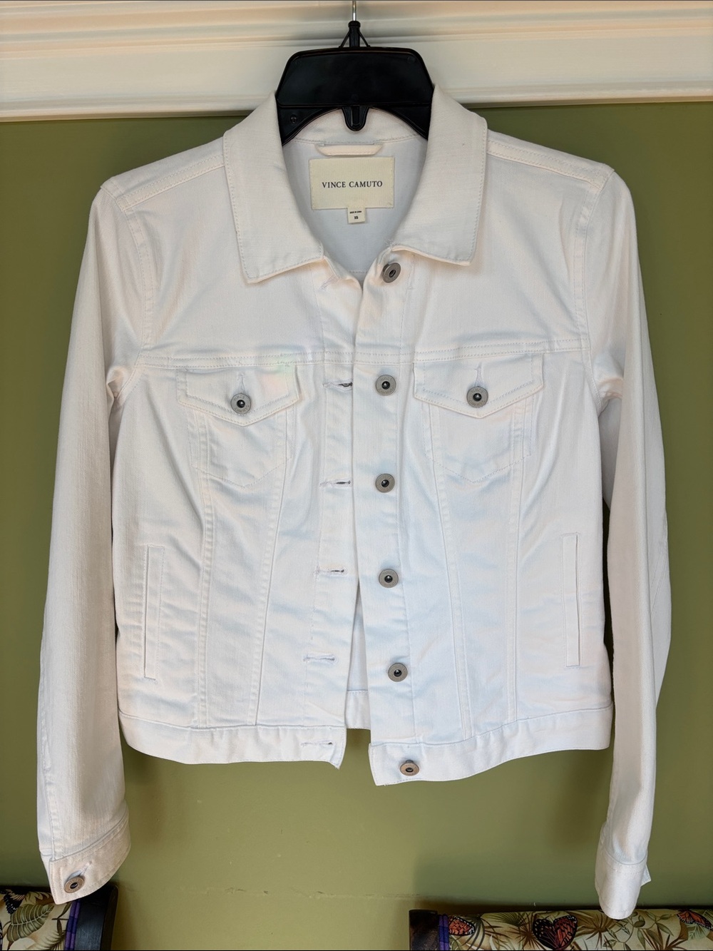 EUC Vince Camuto white jean jacket
